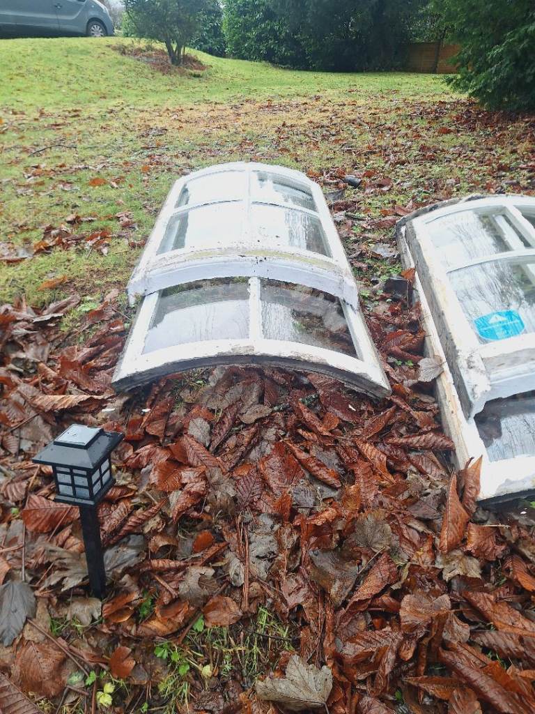 Sash windows. Curved and square