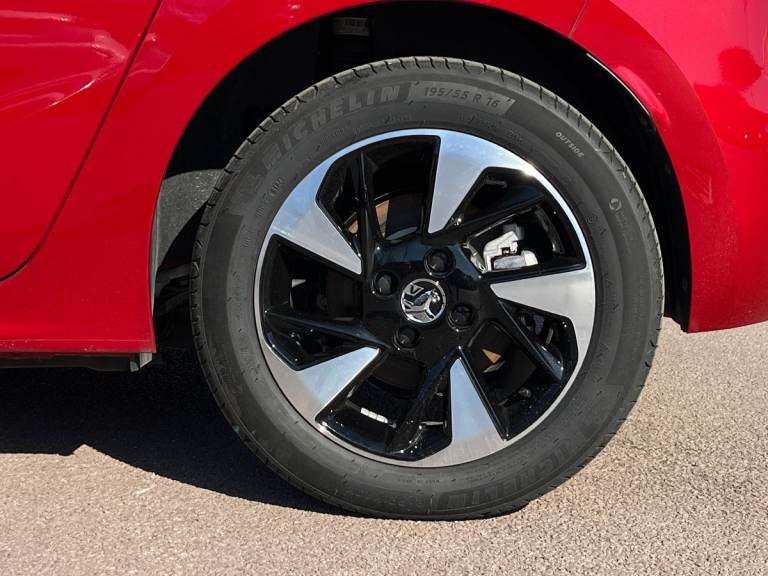  Vauxhall Corsa Electric 50kwh Design Hatchback 5dr Electric Auto 136 Ps