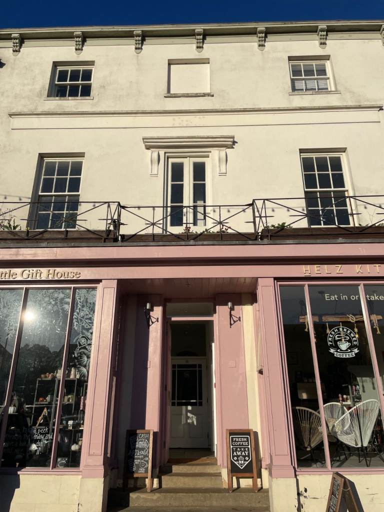 RENT AN OFFICE OR A ROOM 