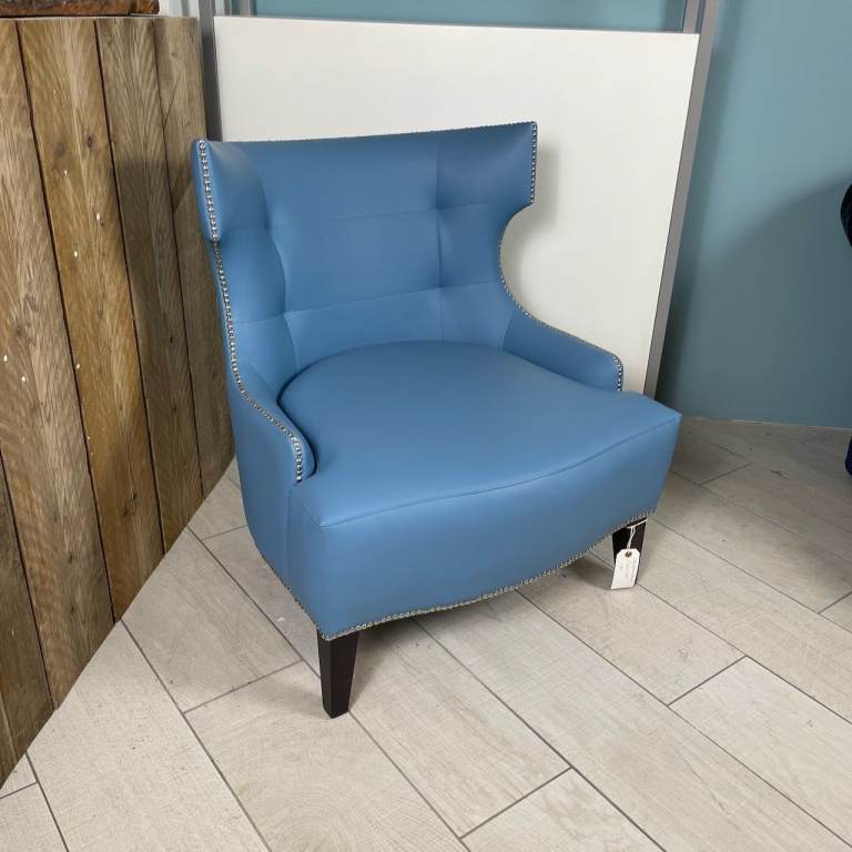 NEW EX DISPLAY, BESPOKE MADE, DEVON LOUNGE CHAIR 049P, £100 X1 In Stock