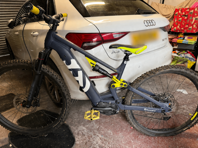 Husqvarna Light Cross LC3