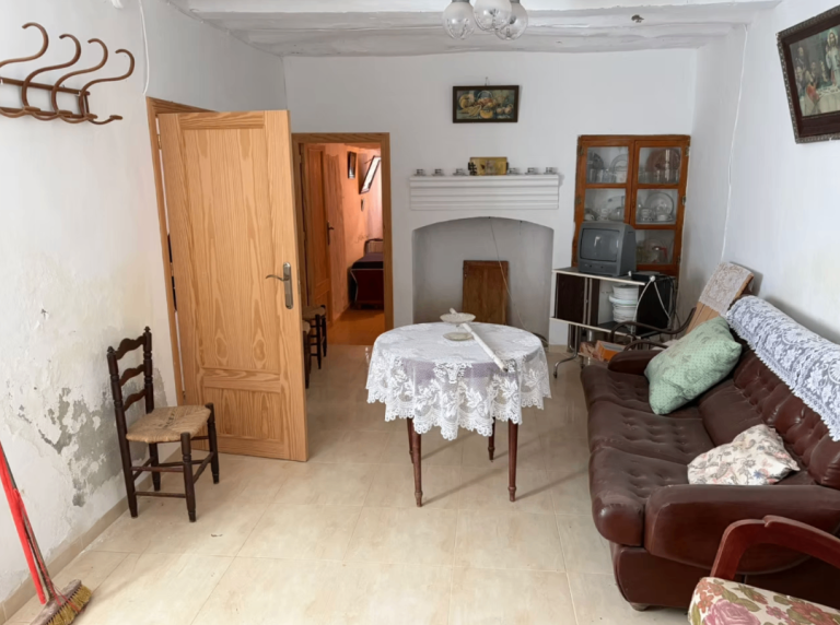 Spread the balance over 10 years - 3 bedroom house in Spain - International