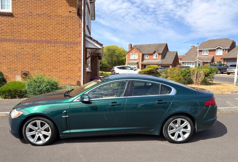 Jaguar, XF,premium luxury,Diesel Automatic, reverse cam, new MOT - No advisory’s ,2720 (cc), 4 doors