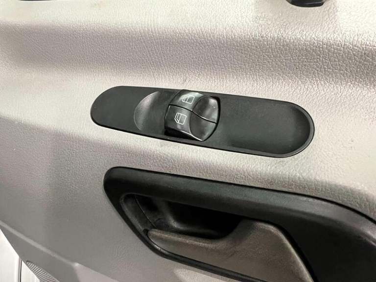 2018 Mercedes-Benz Sprinter 2.1 514 CDi BlueEFFICIENCY Panel Van 5dr Diesel Manual RWD L3 H3 (140...