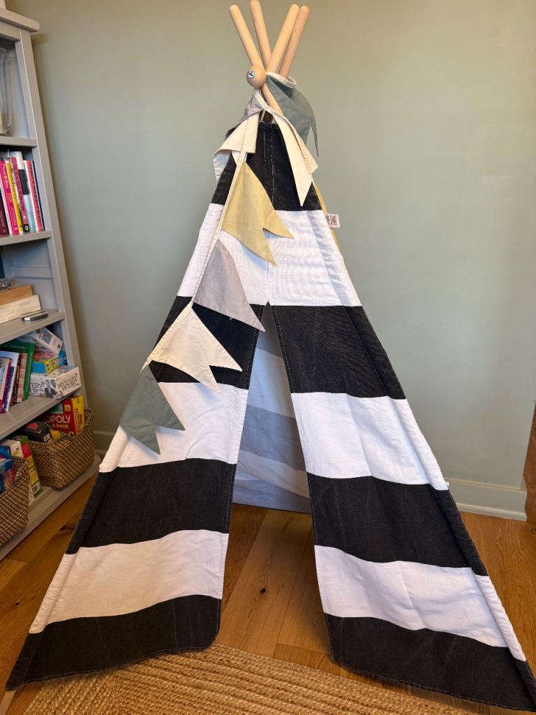 Kids play tent - free