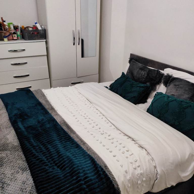 Double Ensuite room available for rent