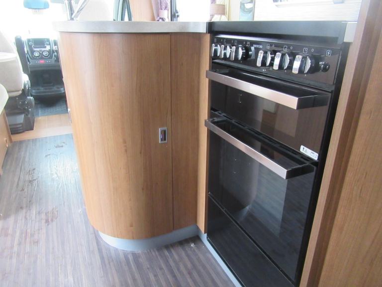 Auto Trail Tracker FB