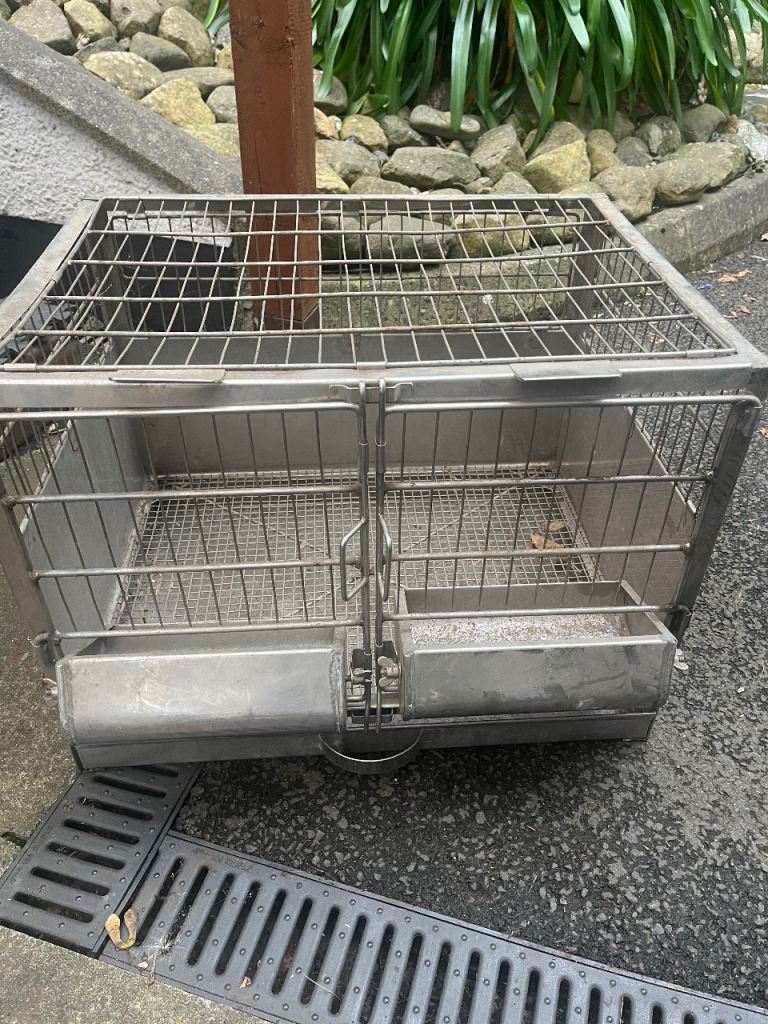 Rabbit hutch cage
