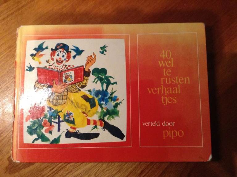 40 wel te rusten verhaaltjes verteld door Pipo (1970; Dutch)