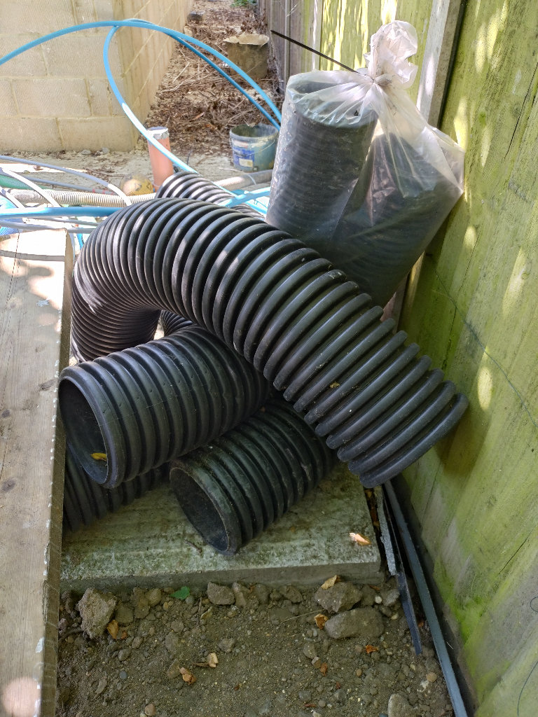 4 x 225mm Twinwall Duct Bend Long Radius 90 Degree Black Rigid - Drainage HDPE
