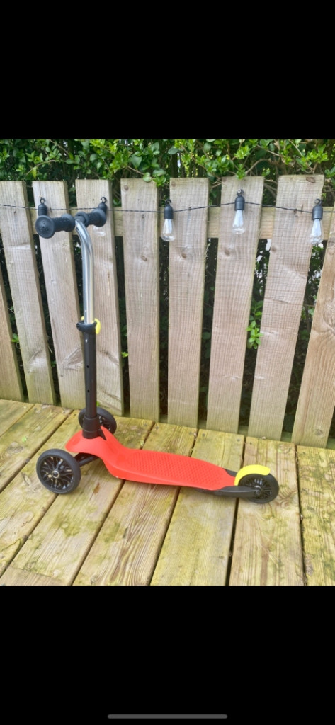 Decathlon 3 wheel scooter 