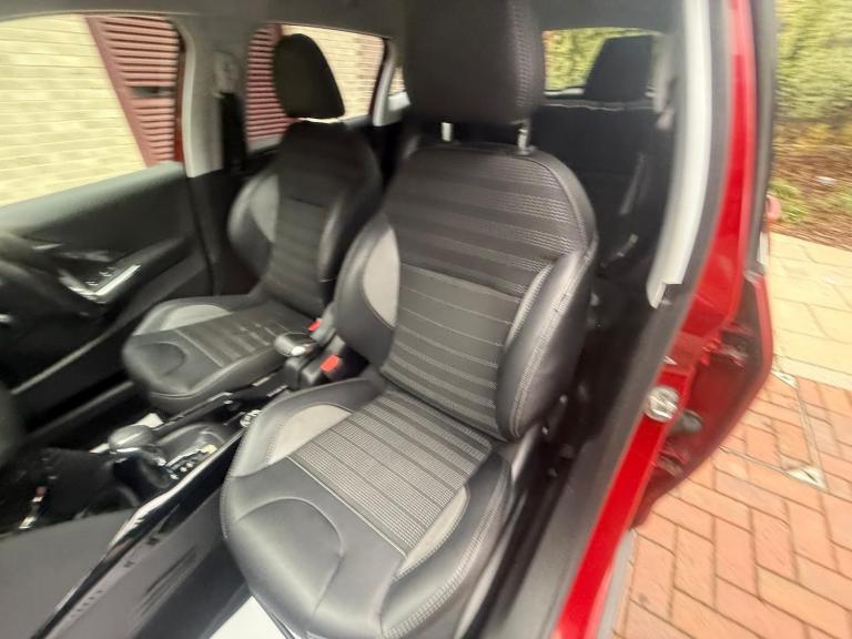 2018 Peugeot 2008 1.2 PureTech Allure EAT Euro 6 (s/s) 5dr HATCHBACK Petrol Automatic