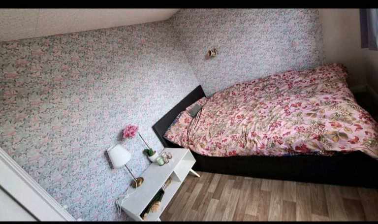 Room for rent (Female or couple)