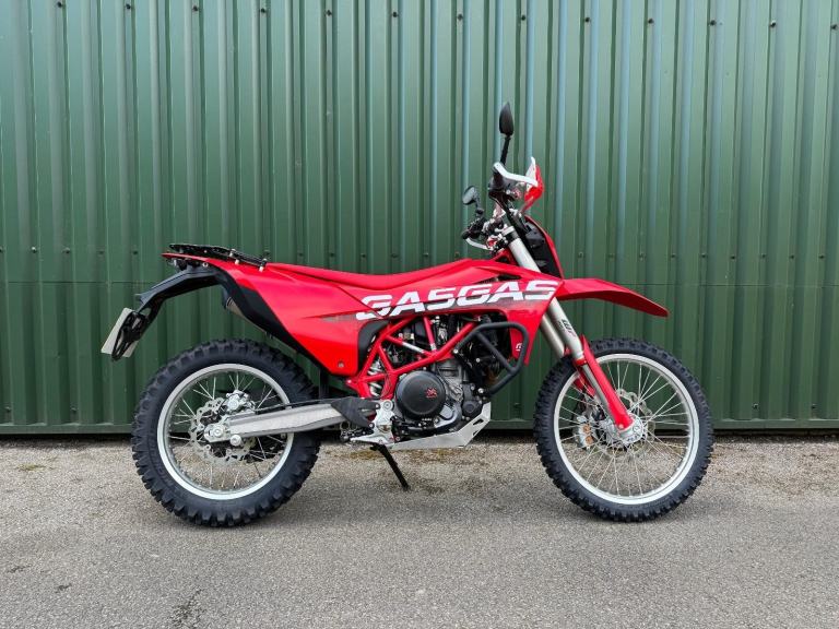 GAS GAS ES 700 Enduro 2022 Model 1 Owner 4300 Miles Immaculate Wings Exhaust