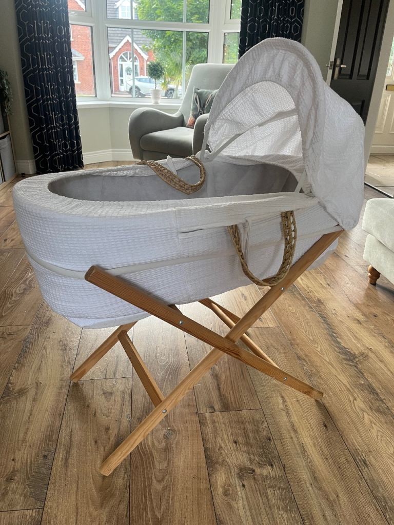 White Moses Basket 