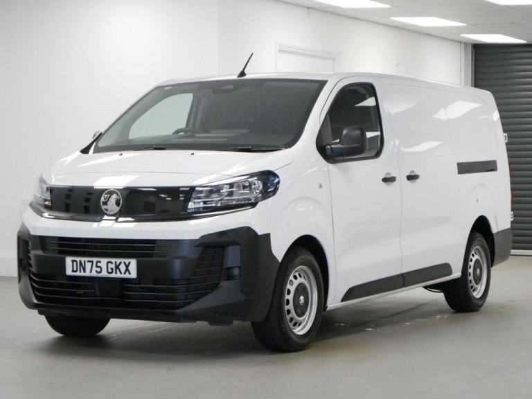 75 VAUXHALL VIVARO XL 1.5 TURBO D 120 BHP LONG PRIME EDITION 6 DOOR
