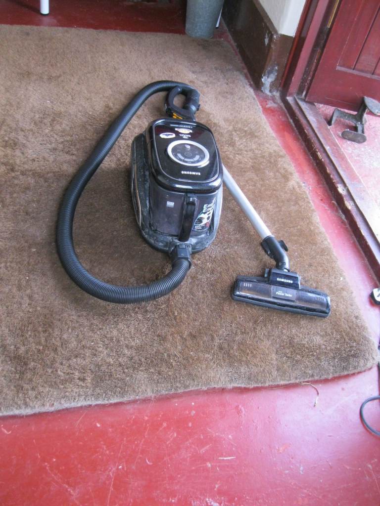 Samsung SC9540 1800W Bagless Vacuum Cleaner LEICESTER LE4