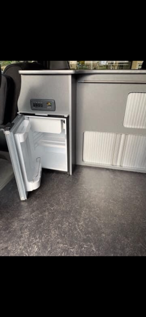 Toyota Alphard, Campervan 2003, 2362 (cc)