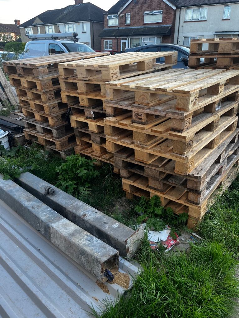  Euro pallets