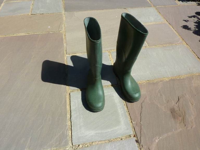 Green Wellington Boots – Good Condition