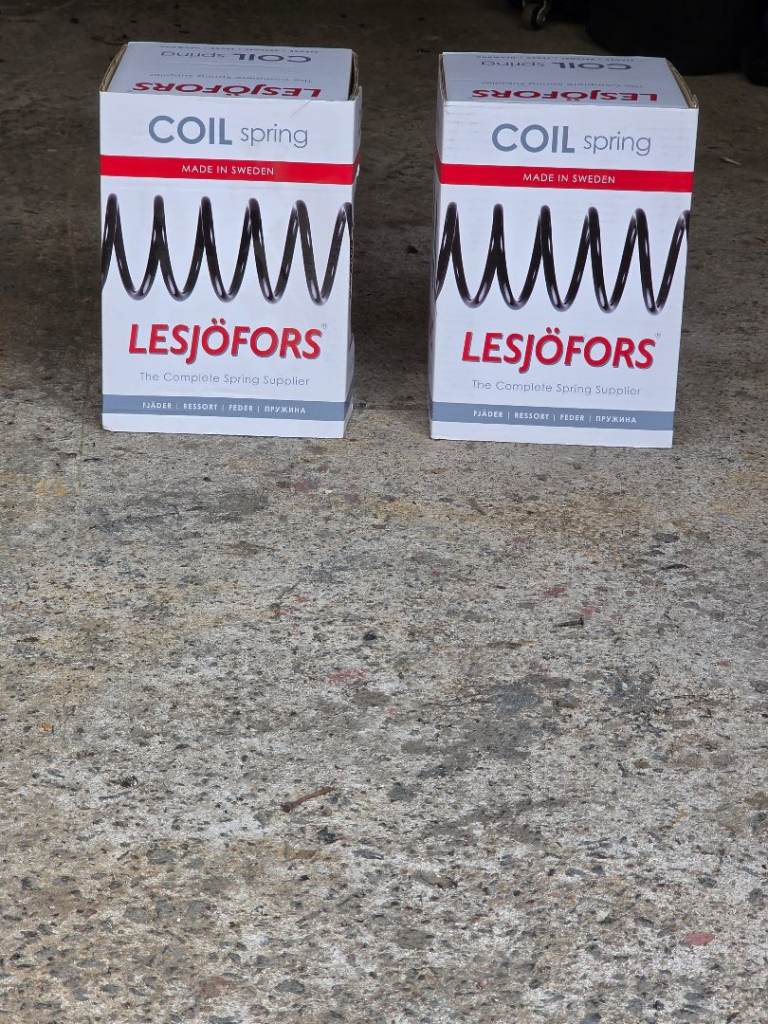 Brand new vauxhall adam/corsa rear coil springs 