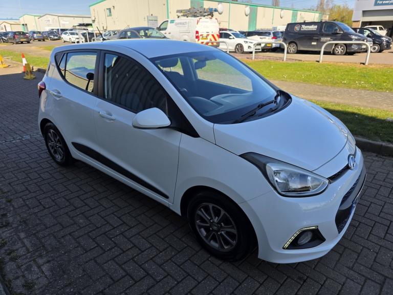 HYUNDAI I10 1.0 Premium White Manual Petrol 2014