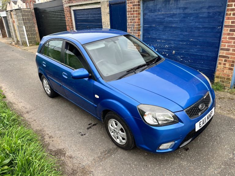 KIA RIO 2 AUTOMATIC 1.4 PETROL LOW MILAGE PORTSMOUTH 