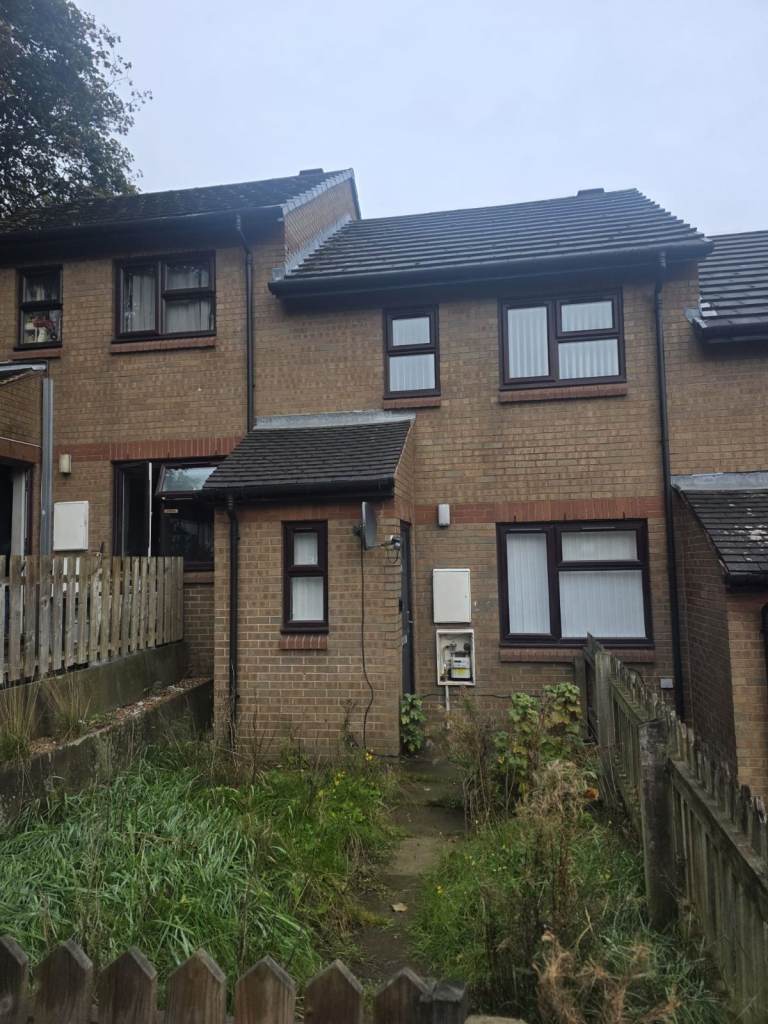 Immaculate 2-Bedroom House to Let – in BD2