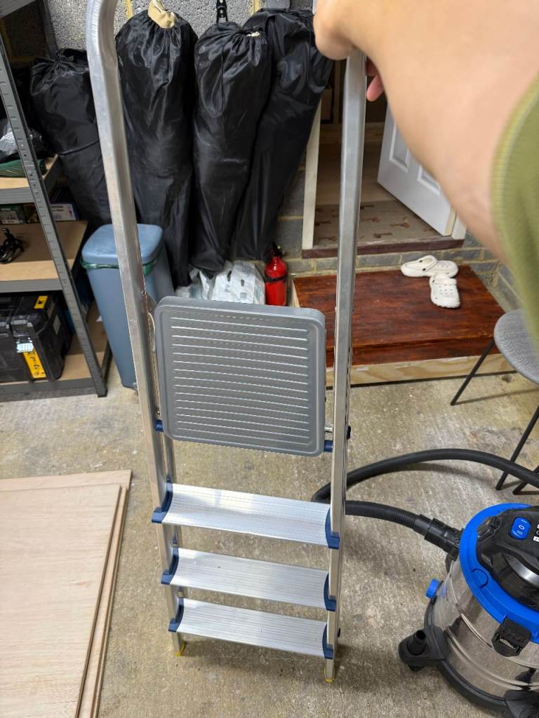 Werner 4 Tread High Handrail Step Ladder – 2.55m Working Height Used only a few times.