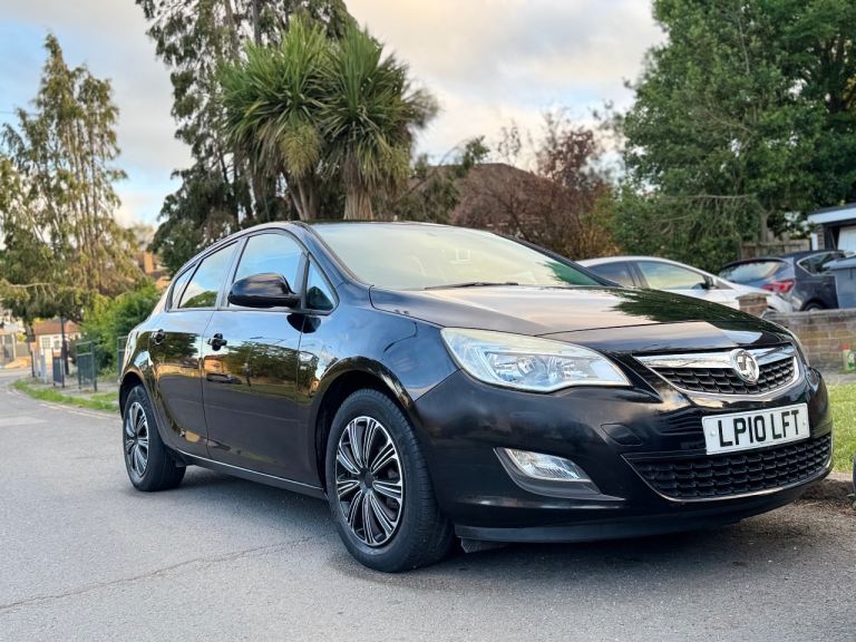 Vauxhall, ASTRA, Hatchback, 2010, Manual, 1598 (cc), 5 doors
