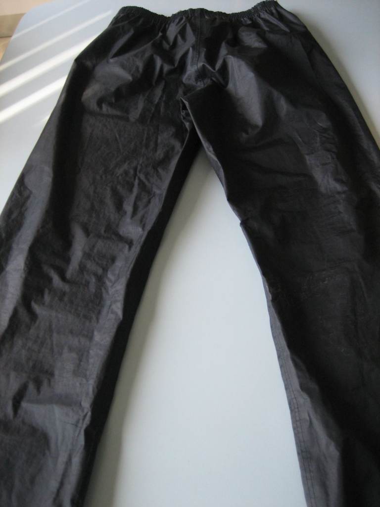Waterproof overtrousers