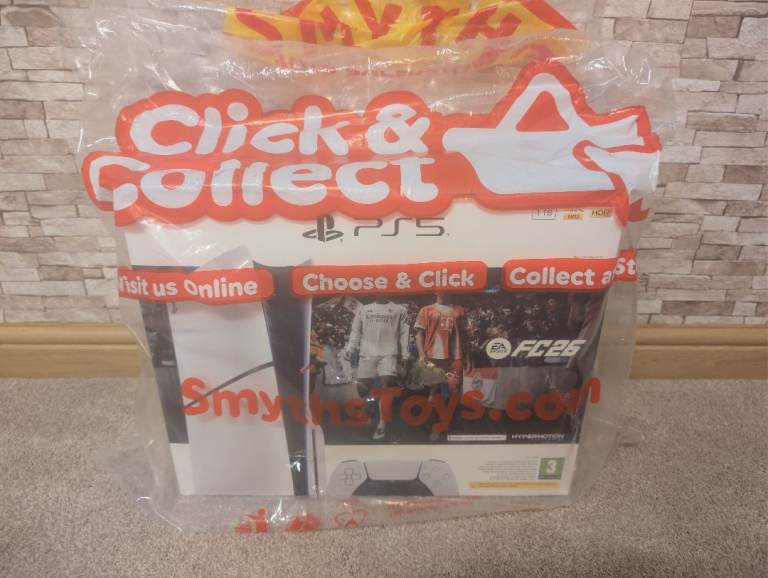 UNOPENED PS5 1TB Disc Console + Fifa 26 + Controller