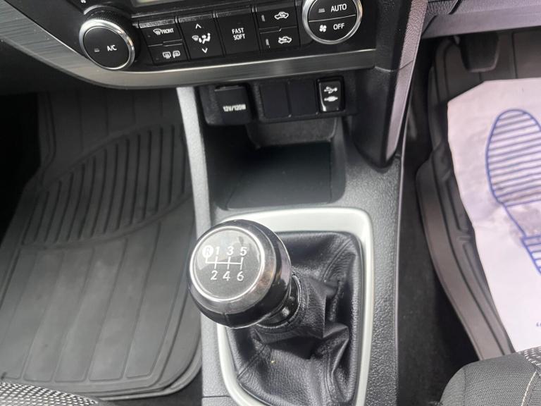 2014 Toyota Auris 1.6 V-Matic Icon 5dr HATCHBACK PETROL Manual