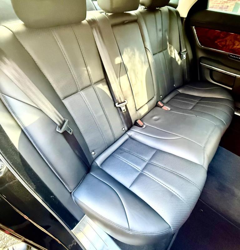 2010 Jaguar XJ 5.0 V8 Premium Luxury Auto Euro 5 4dr (LWB) SALOON Petrol Automatic