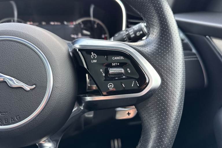 2023 Jaguar F-Pace 2.0 D200 MHEV R-Dynamic Black Auto AWD Euro 6 (s/s) 5dr SUV DIESEL Automatic