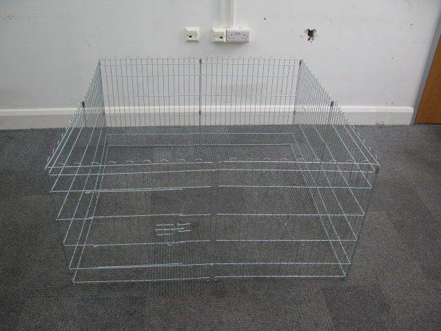 Playpen for pets . 8 sections each 60cm*60cm . Folding