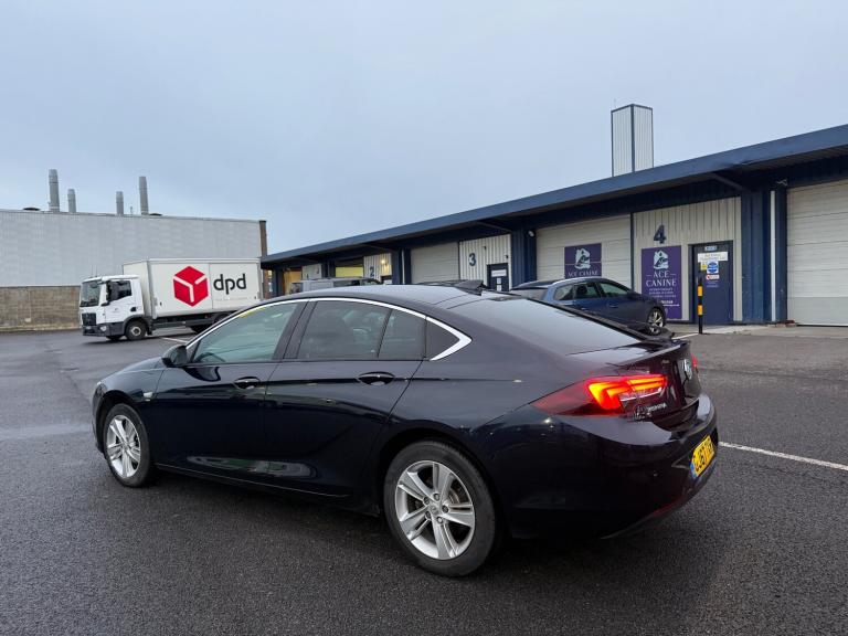 2017 Vauxhall Insignia 1.6 Turbo D ecoTec [136] SRi Nav 5dr HATCHBACK Diesel Manual