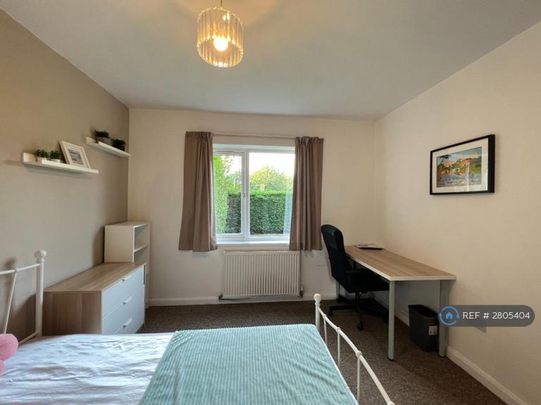 6 bedroom house in Charter Avenue, Coventry, CV4 (6 bed) (#2805404)