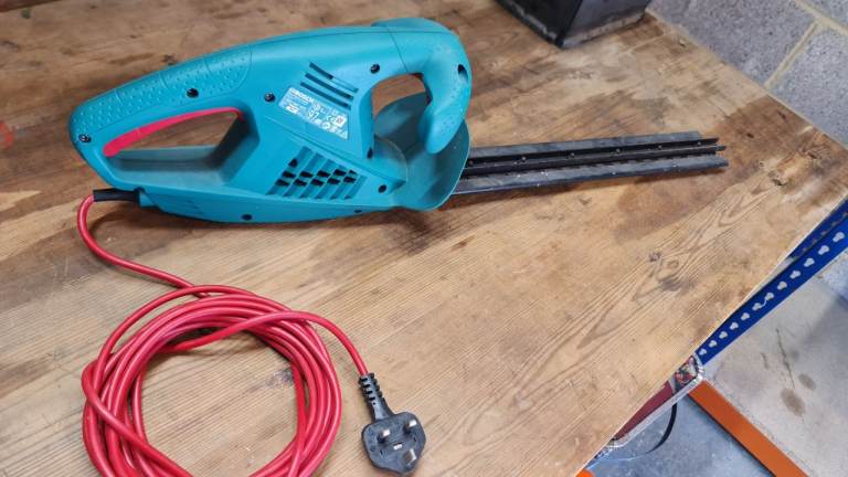 Bosch AHS45-16 240v 420W Hedge Trimmer
