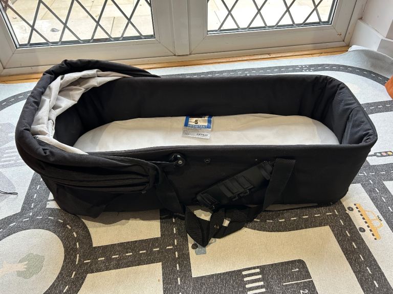 Free Mountain Buggy Carry Cot Good Condition