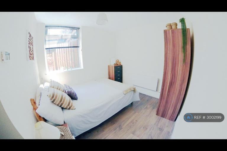 1 bedroom in Palmerston Road, Northampton, NN1 (#3002199)