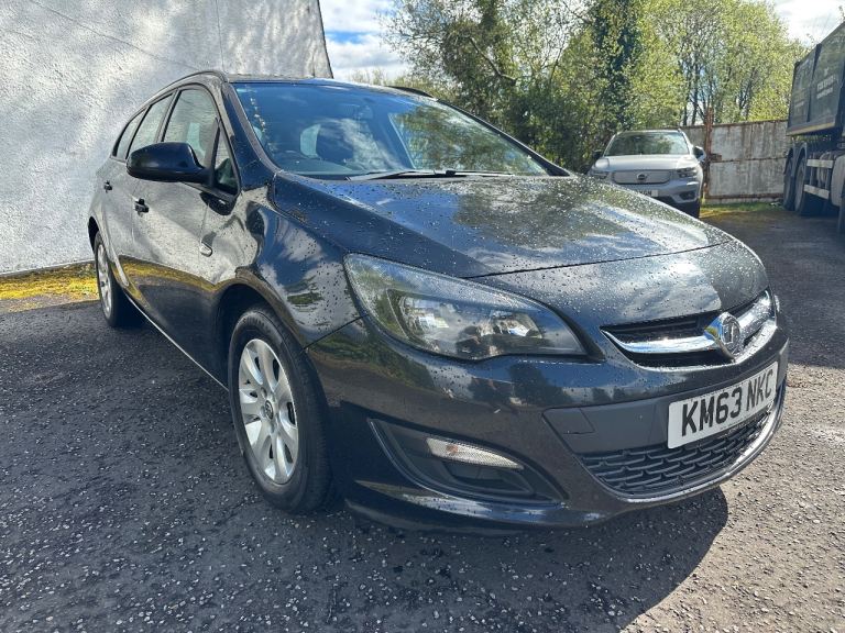 Vauxhall, ASTRA, Estate, 2013, Manual, 1686 (cc), 5 doors