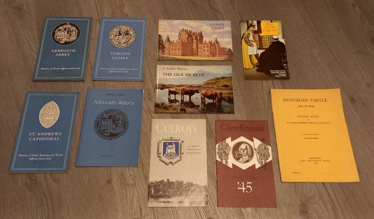 Tourist Guides 50s & 60s (EXCELLENT CONDITION)