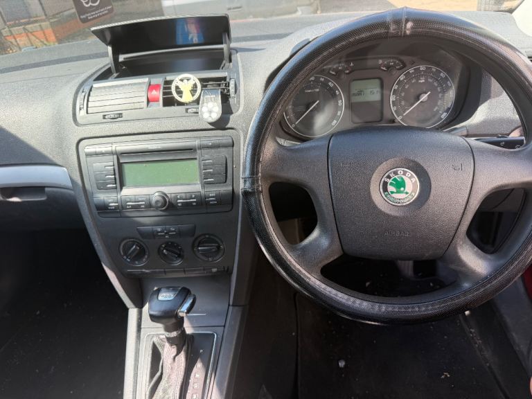 Skoda, OCTAVIA, Hatchback, 2005, Semi-Auto, 1896 (cc), 5 doors