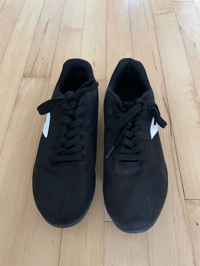 Karrimor Run juniors spike shoes UK 6
