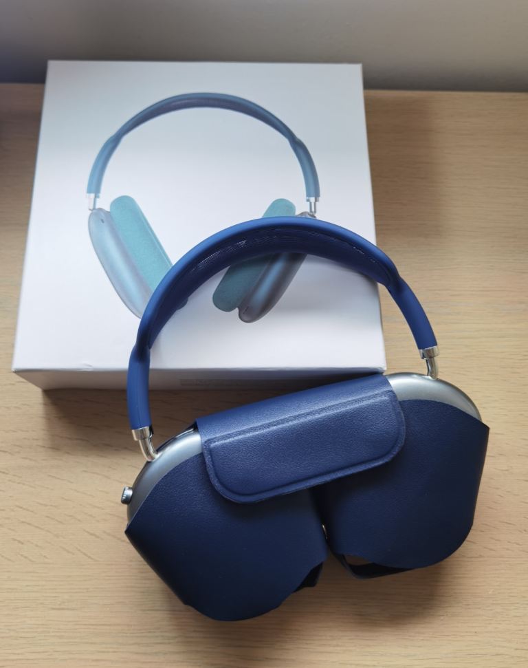 Apple AirPods Max Sky Blue – With Smart Case and Box