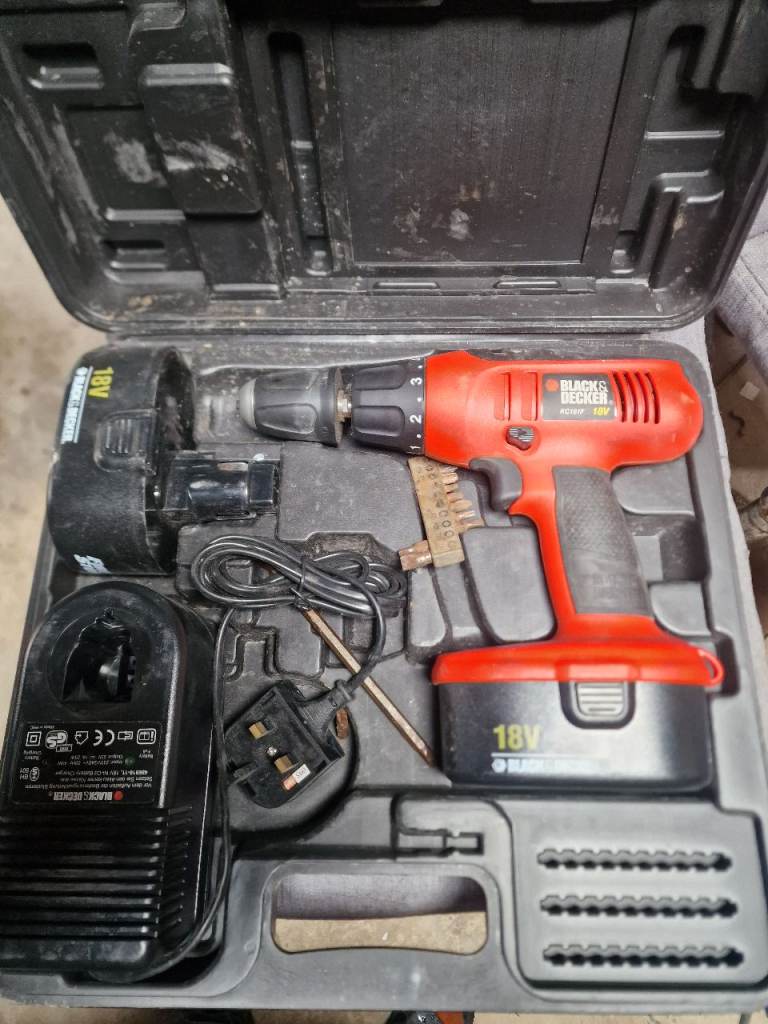 Black & Decker 18V Cordless Drill with Charger & Case
