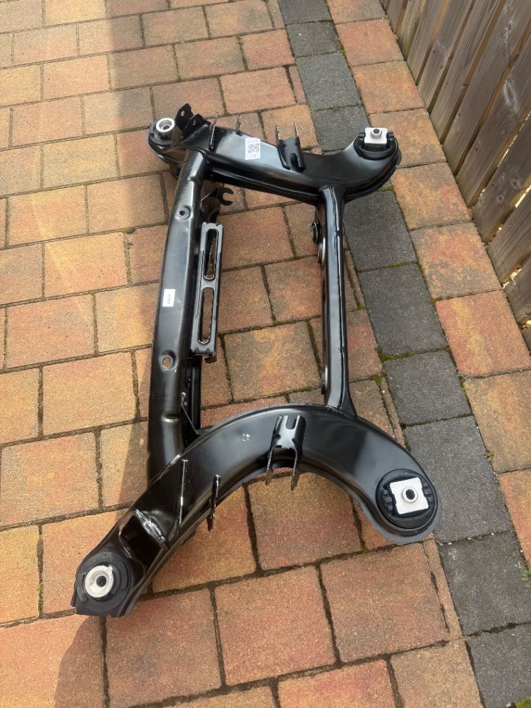 NEW Mercedes E Class W212 09-2015 Rear Subframe With Bushings