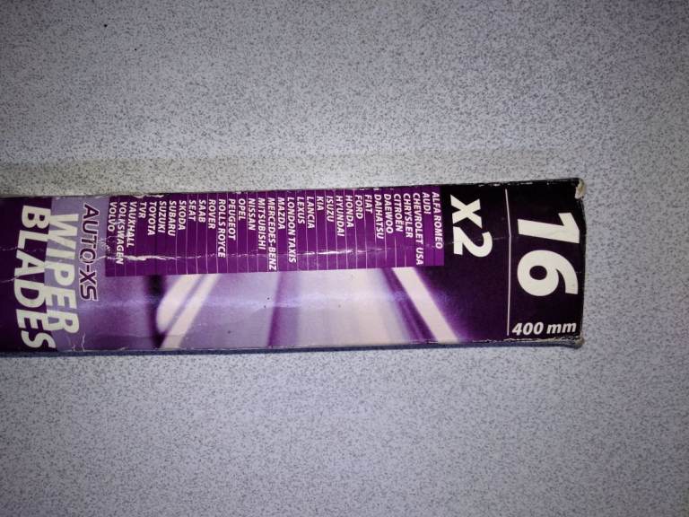16" windscreen wipers X 2