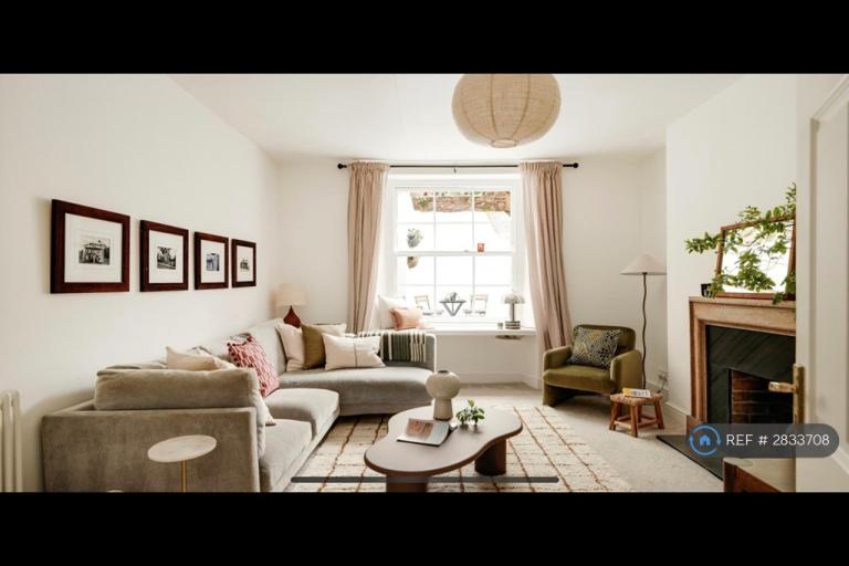 2 bedroom flat in Gordon Road, Clifton, Bristol, BS8 (2 bed) (#2833708)